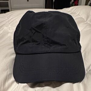 Women’s pony tail hat